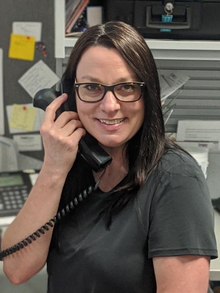 PWR600Jennaansweringthephone PWR600Jennaansweringthephone